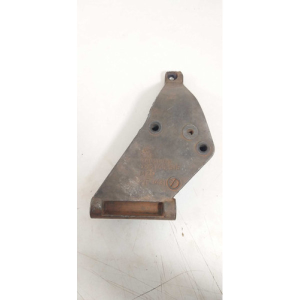 Suporte Da Bomba Hidráulica Vw Santana Ap 1.8 026145515 