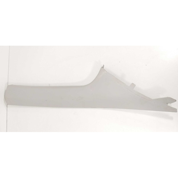 Acabamento Coluna Para-brisa Lado Direito Gm Onix Detalhe