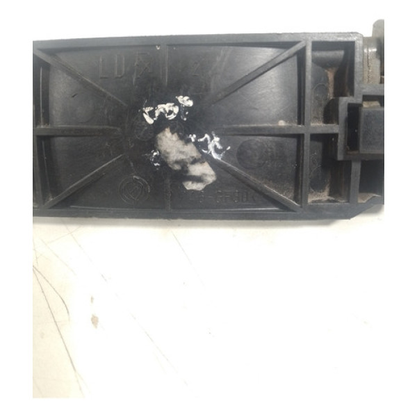 Maçaneta Externa Porta Traseira Direita Fiat Palio Detalhe
