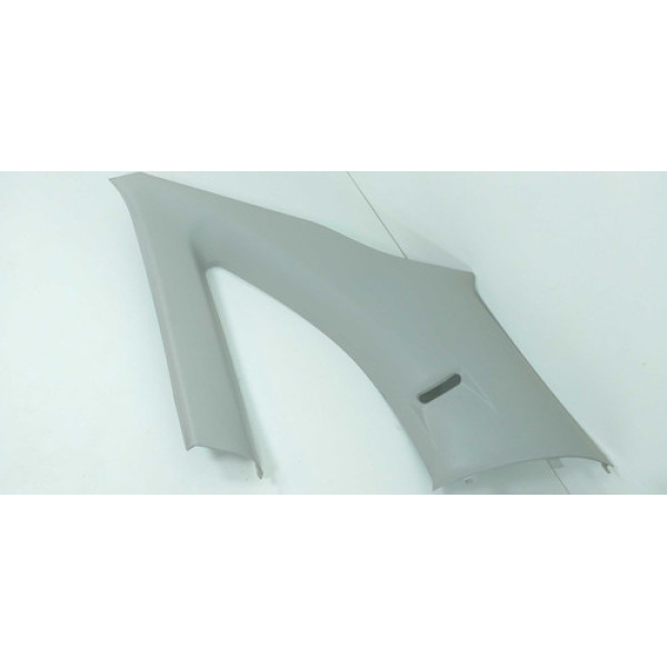 Moldura Acabamento Direito Do Porta Malas Zafira Detalhe