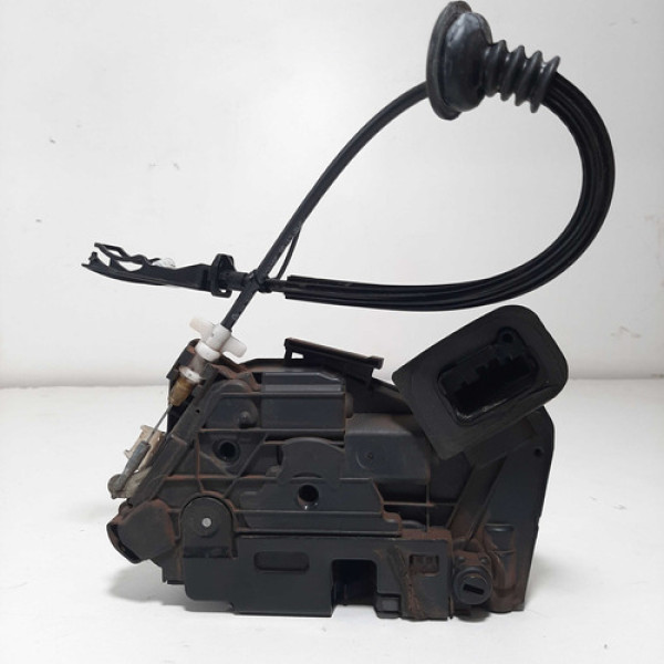 Fechadura / Trava Elétrica Traseira Direita Vw Jetta 2012