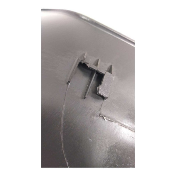 Moldura Tampa Do Som Traseira Palio Lado Direito Detalhe