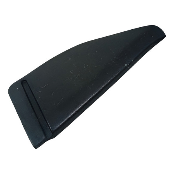 Acabamento Interno Tras Le Fiat Palio 1996 A 2003 Detalhe