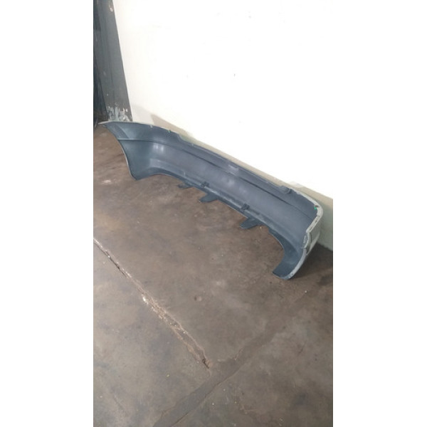 Para-choque Traseiro Corsa Sedan 1996 A 1999 Detalhe 