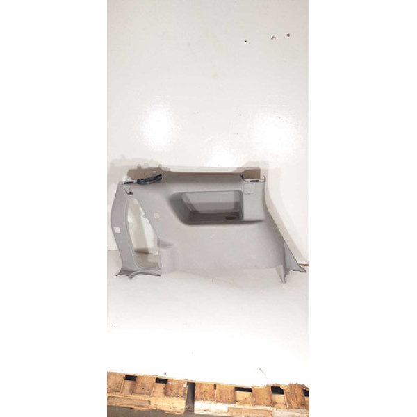 Revestimento Interno Esquerdo Porta Malas Zafira Detalhe