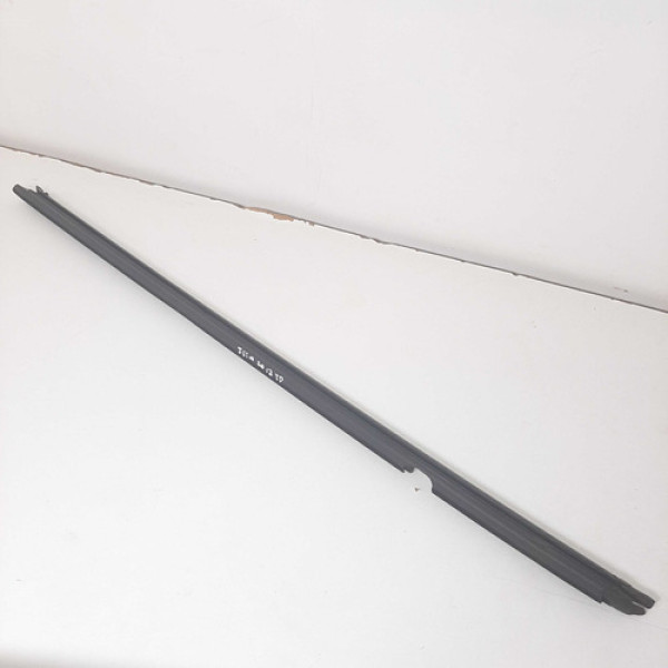 Canaleta Interna Vidro Traseiro Lado Direito Vw Jetta 2012