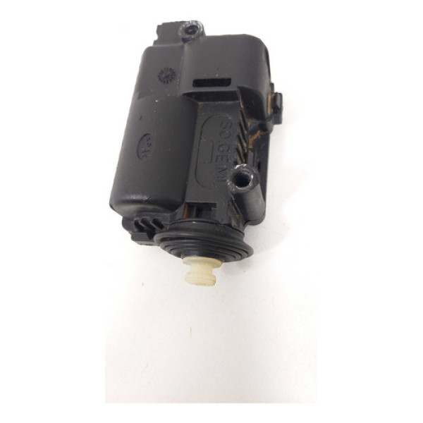 Motor Trava Eletrica Da Tampa Traseira Onix 2013 A 2019